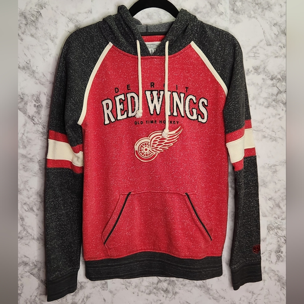 NHL Old time hockey Newbury collection Detroit Red Wings womens Medium hoodie.